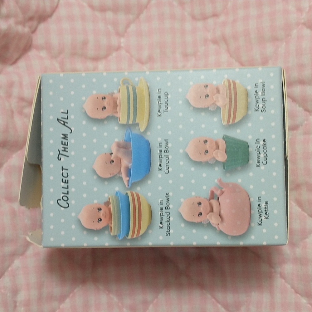 Smoko Kewpie In Cups Figure (Kewpie In Kettle) - Picture 6 of 10